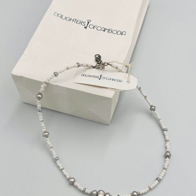 Sliver pearled white Necklace