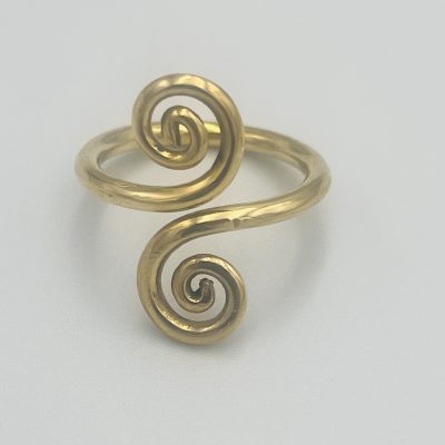 Brass vine ring
